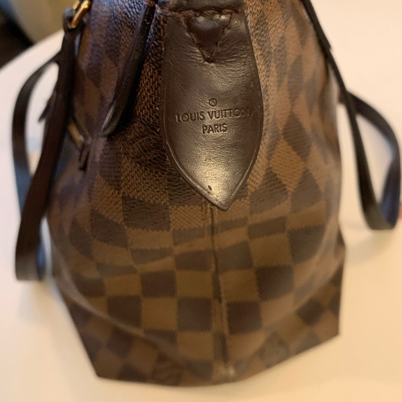 Louis Vuitton Handbag - Picture 7 of 16
